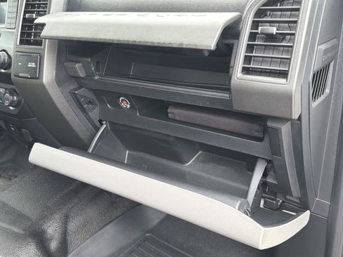 Used 2020 Ford F250 XL w/ STX Appearance Package image 15