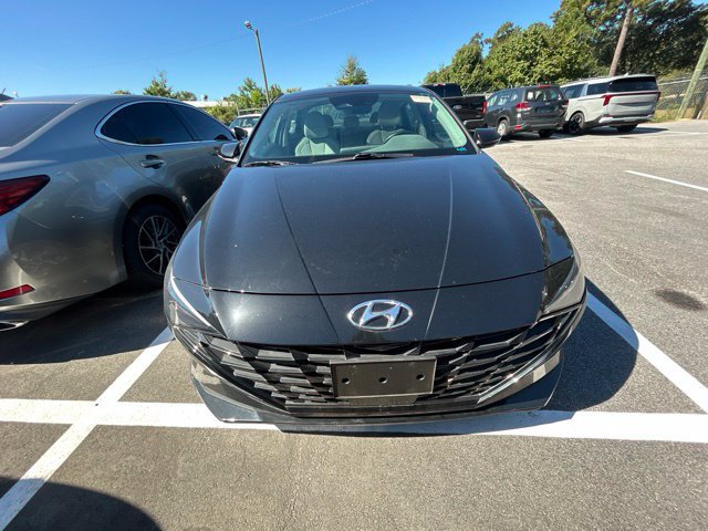 Used 2023 Hyundai Elantra Limited FWD image 2