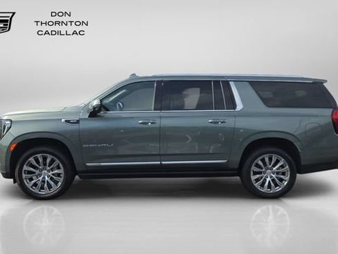 Used 2024 GMC Yukon XL Denali AWD/4WD image 2