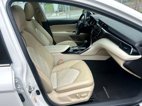 Used 2019 Toyota Camry XLE w/ Driver Assist Package image 19