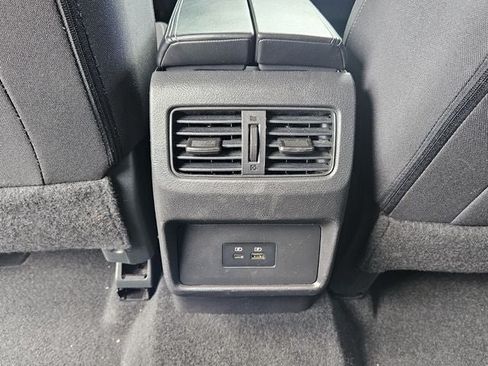 Used 2023 Nissan Rogue SV AWD/4WD image 13