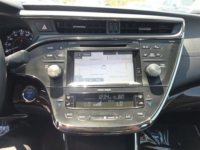 Used 2015 Toyota Avalon XLE Premium w/ Preferred Accessory Package FWD image 31