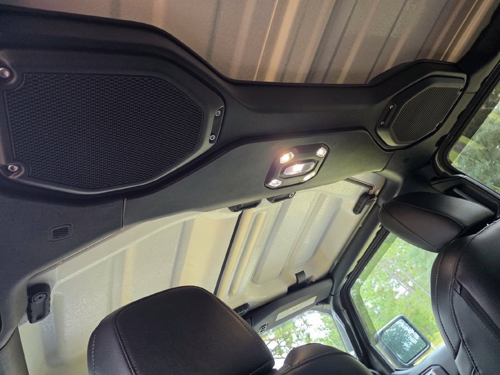 Used 2022 Jeep Wrangler Unlimited Sahara w/ Cold Weather Group AWD/4WD image 20