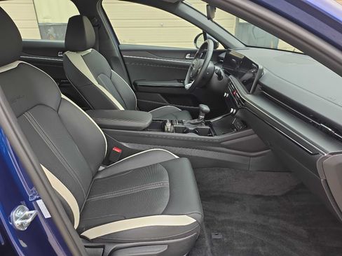 Used 2025 Kia K5 GT-Line FWD image 10