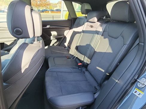 Used 2023 Audi SQ5 Premium Plus w/ Premium Plus Package image 7