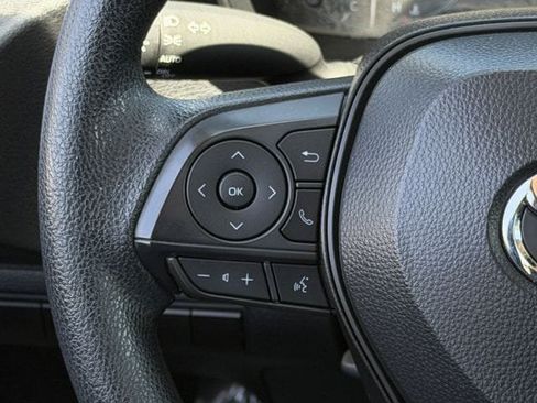 Used 2025 Toyota Corolla LE FWD image 14