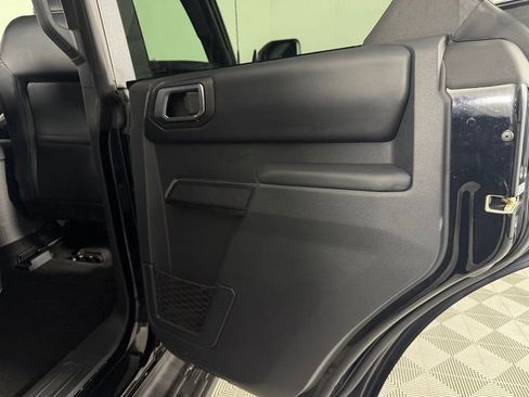 Used 2025 Ford Bronco Outer Banks w/ Sasquatch Package AWD/4WD image 31