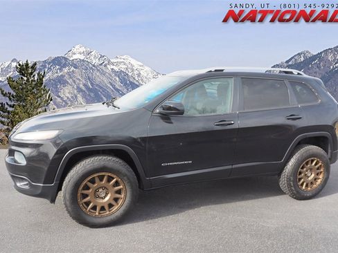 Used 2014 Jeep Cherokee Latitude w/ Cold Weather Group image 1