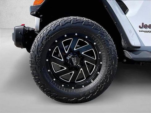 Used 2020 Jeep Wrangler Unlimited Rubicon w/ Steel Bumper Group image 10