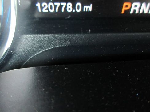 Used 2019 Ford F150 Lariat w/ Equipment Group 502A Luxury AWD/4WD image 36