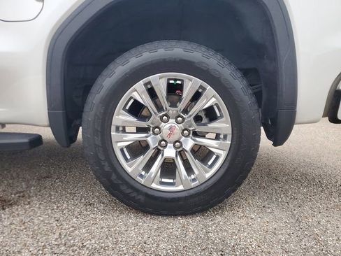 Used 2023 GMC Sierra 1500 Denali w/ Technology Package AWD/4WD image 7