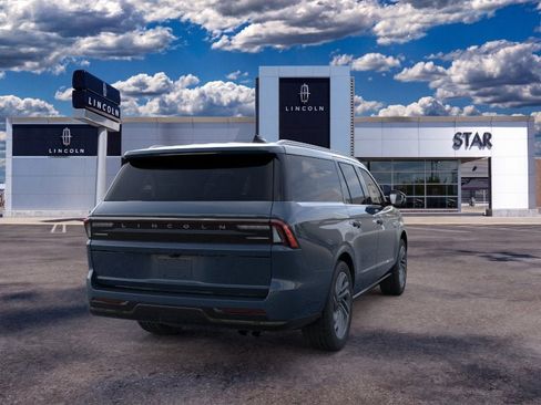 New 2026 Lincoln Navigator L Reserve AWD/4WD image 8