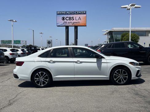 Used 2025 Volkswagen Jetta Sport FWD image 24