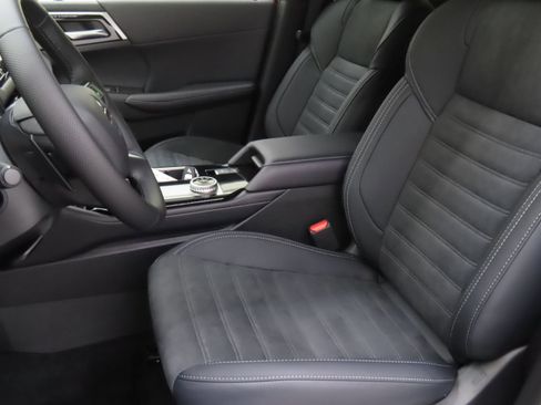 New 2025 Mitsubishi Outlander SE image 10