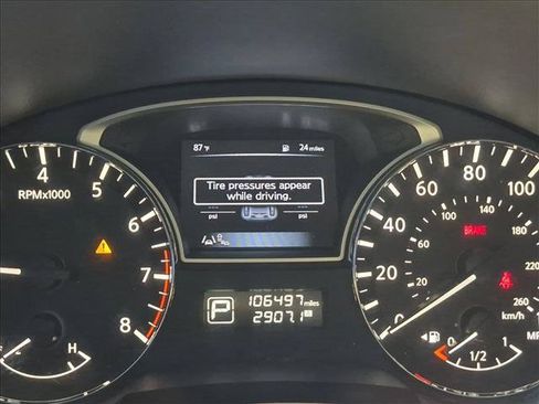 Used 2015 Nissan Altima 2.5 SL w/ Technology Package FWD image 9