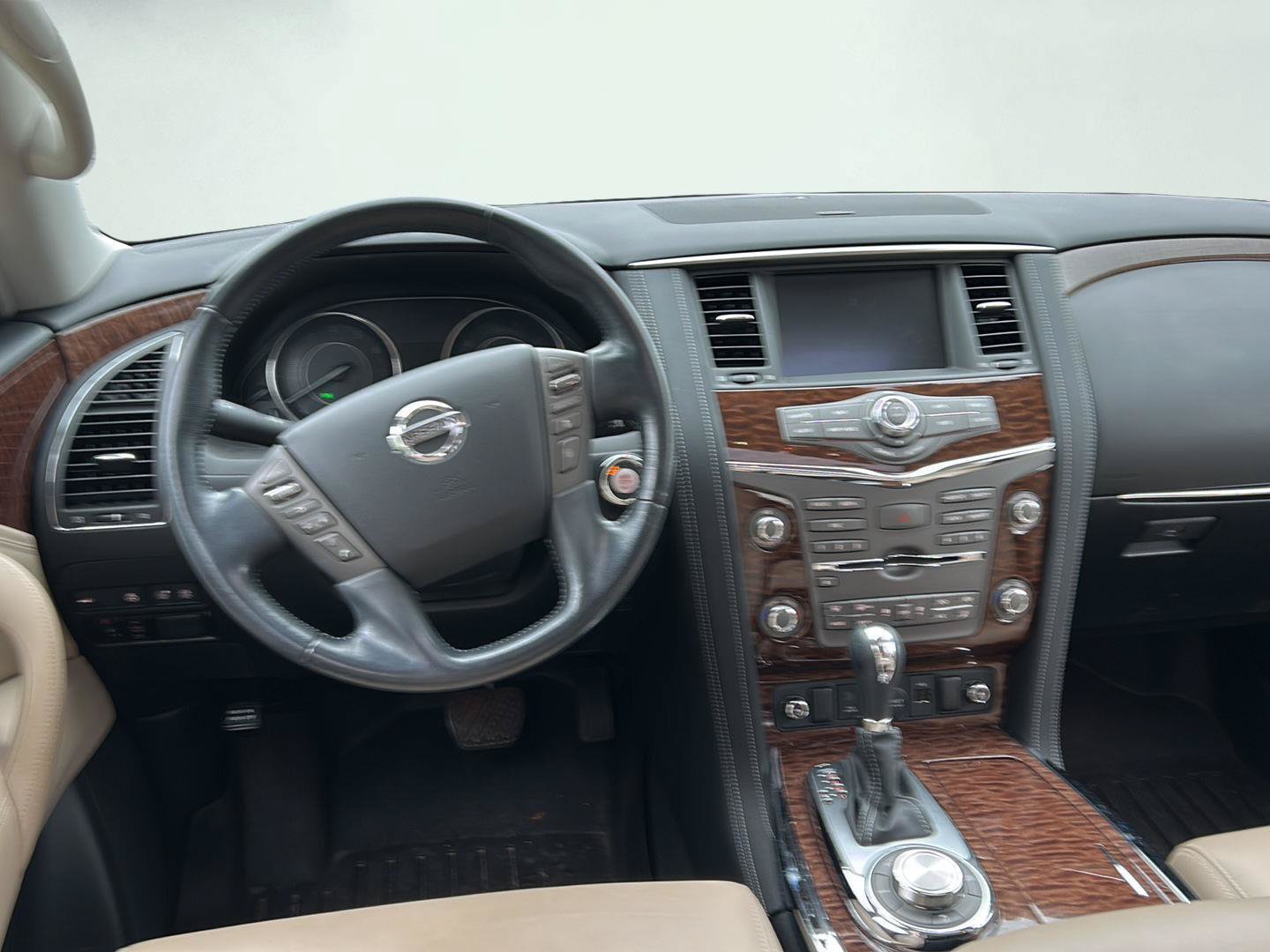 Used 2019 Nissan Armada Platinum w/ Captain's Chairs Package AWD/4WD image 7