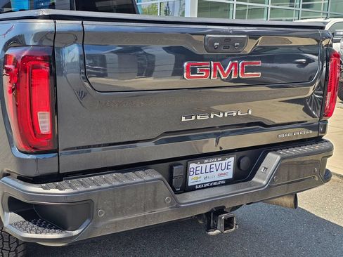 Used 2022 GMC Sierra 2500 Denali w/ Denali Ultimate Package AWD/4WD image 13