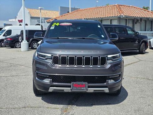 Certified 2024 Jeep Wagoneer L Series II w/ Flexible Seating Group AWD/4WD image 2