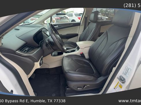 Used 2018 Lincoln MKC Reserve w/ Lincoln MKC Climate Package AWD/4WD image 15