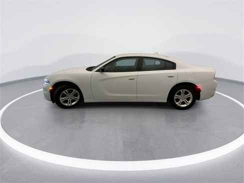 Used 2023 Dodge Charger SXT image 9