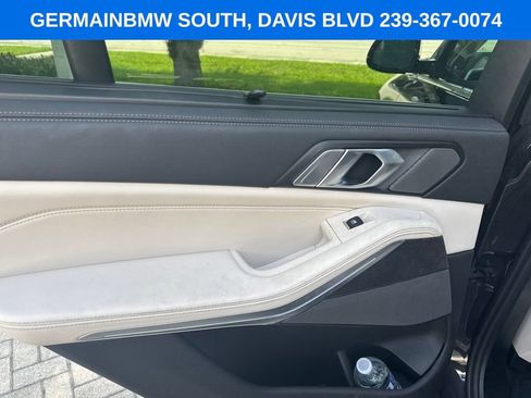 Used 2022 BMW X5 xDrive45e AWD/4WD image 8