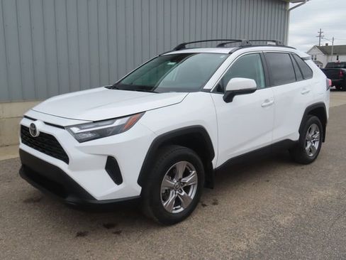 Used 2023 Toyota RAV4 XLE w/ Convenience Package image 7