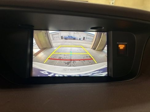 Used 2017 Lexus ES 350 w/ Premium Package image 12