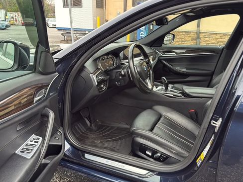 Used 2018 BMW 530e xDrive image 23