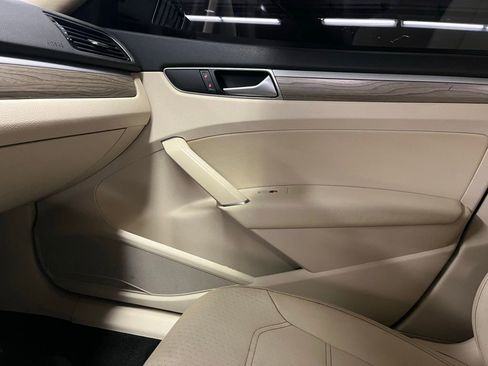 Used 2016 Volkswagen Passat 1.8T SE image 26