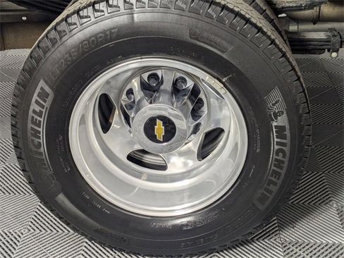 Used 2023 Chevrolet Silverado 3500 High Country image 8