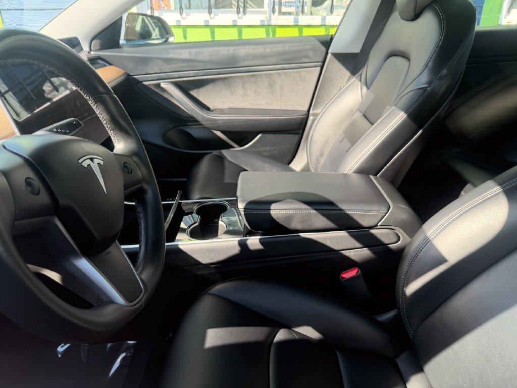 Used 2019 Tesla Model 3 Long Range AWD/4WD image 2