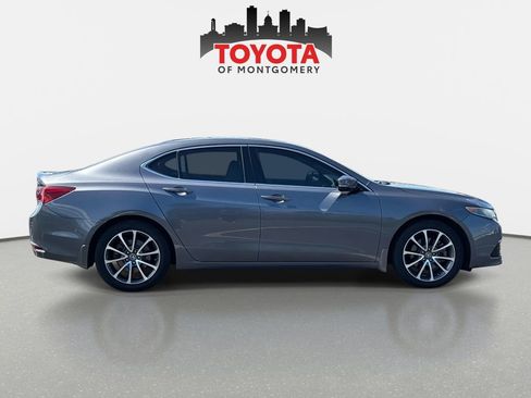 Used 2017 Acura TLX V6 image 2