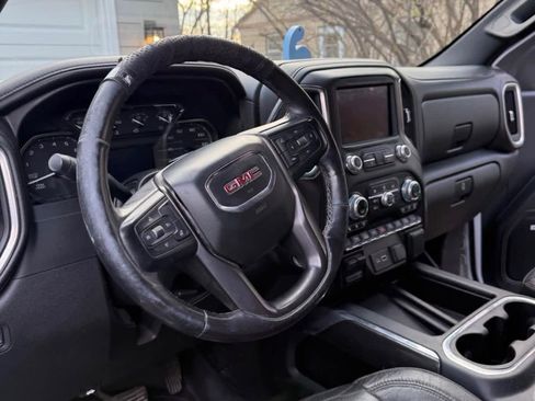 Used 2019 GMC Sierra 1500 AT4 w/ AT4 Premium Package AWD/4WD image 4