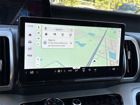 Used 2025 Ford Expedition Active image 29