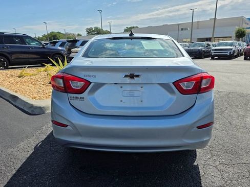 Used 2018 Chevrolet Cruze LS FWD image 18