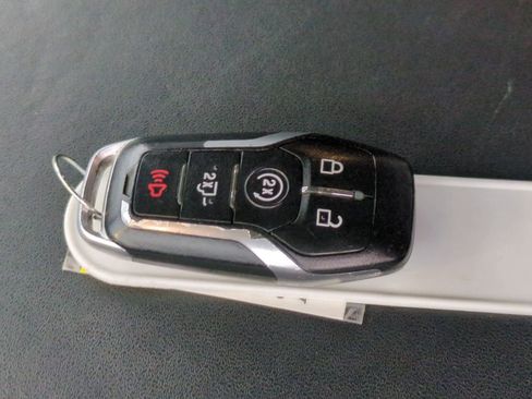 Used 2016 Ford F150 Platinum w/ Equipment Group 701A Luxury image 35