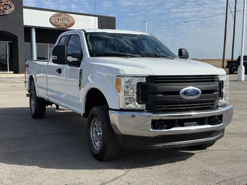 Used 2017 Ford F250 XL w/ Power Equipment Group image 3