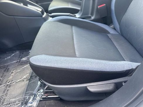 Used 2025 Nissan Versa SV FWD image 24