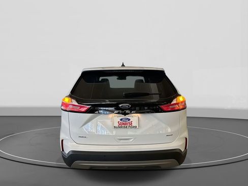 Used 2024 Ford Edge SEL w/ Convenience Package image 6