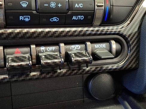 Used 2020 Ford Mustang Shelby GT500 w/ Technology Package image 19