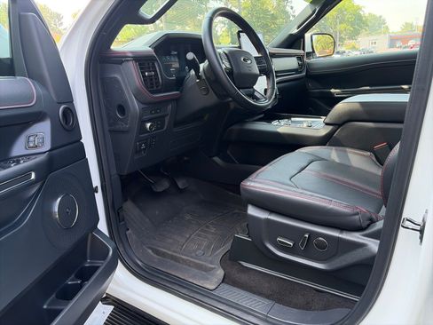 Used 2022 Ford Expedition Max Limited AWD/4WD image 9