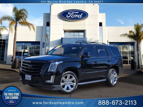Used 2018 Cadillac Escalade Luxury AWD/4WD image 1