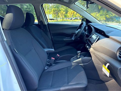 New 2025 Nissan Kicks Play S FWD image 10