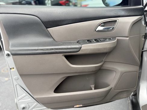 Used 2015 Honda Odyssey EX image 10