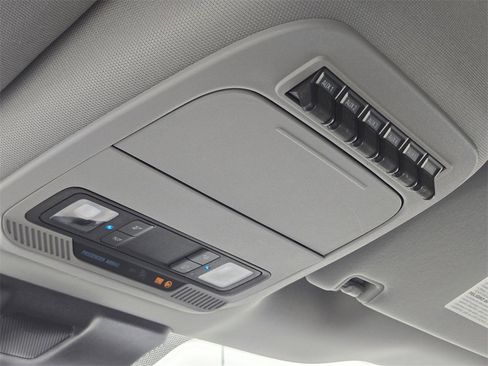 Used 2023 Ford F250 XLT w/ FX4 Off-Road Package image 23