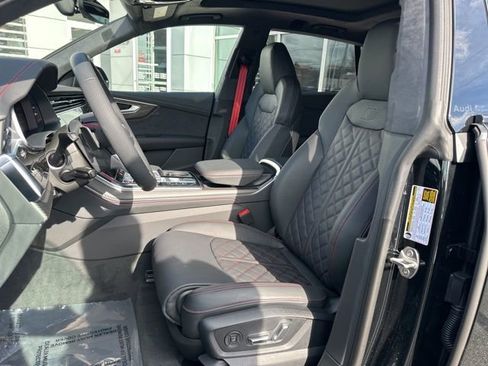 New 2026 Audi SQ8 Prestige image 9