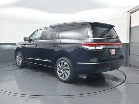 Used 2024 Lincoln Navigator Premiere image 5