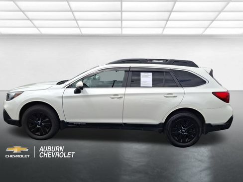 Used 2018 Subaru Outback 2.5i Premium AWD/4WD image 6