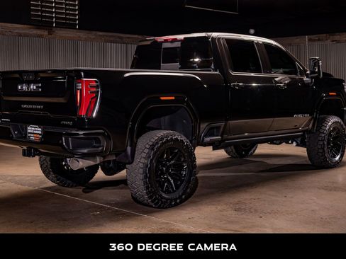 Used 2024 GMC Sierra 2500 AT4 w/ AT4 Premium Plus Package AWD/4WD image 10