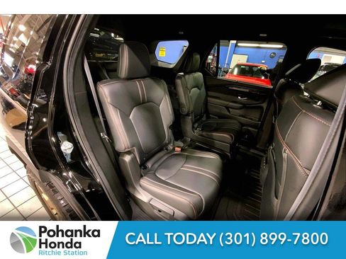 Used 2024 Honda Pilot TrailSport image 20